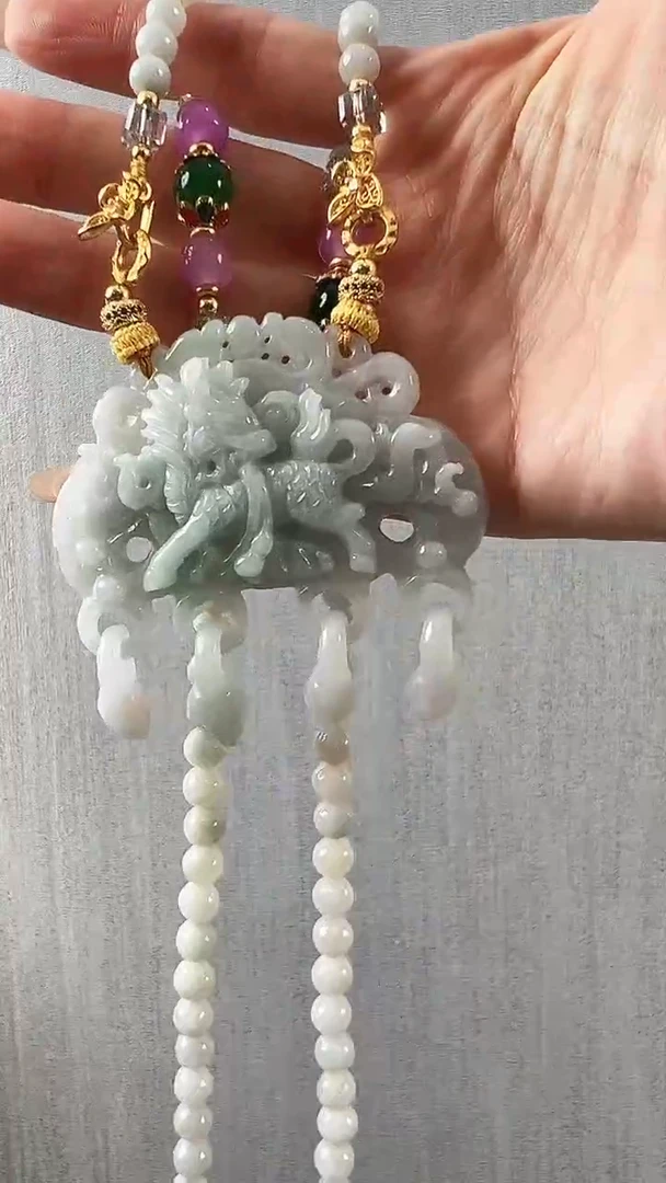 颈饰未镶嵌翡翠麒麟