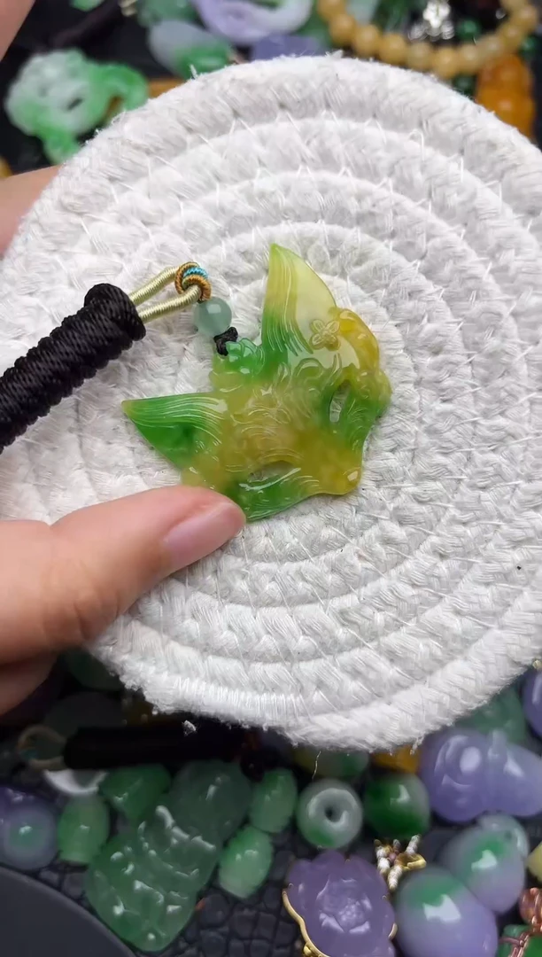 颈饰未镶嵌翡翠缅甸翡翠吊坠
