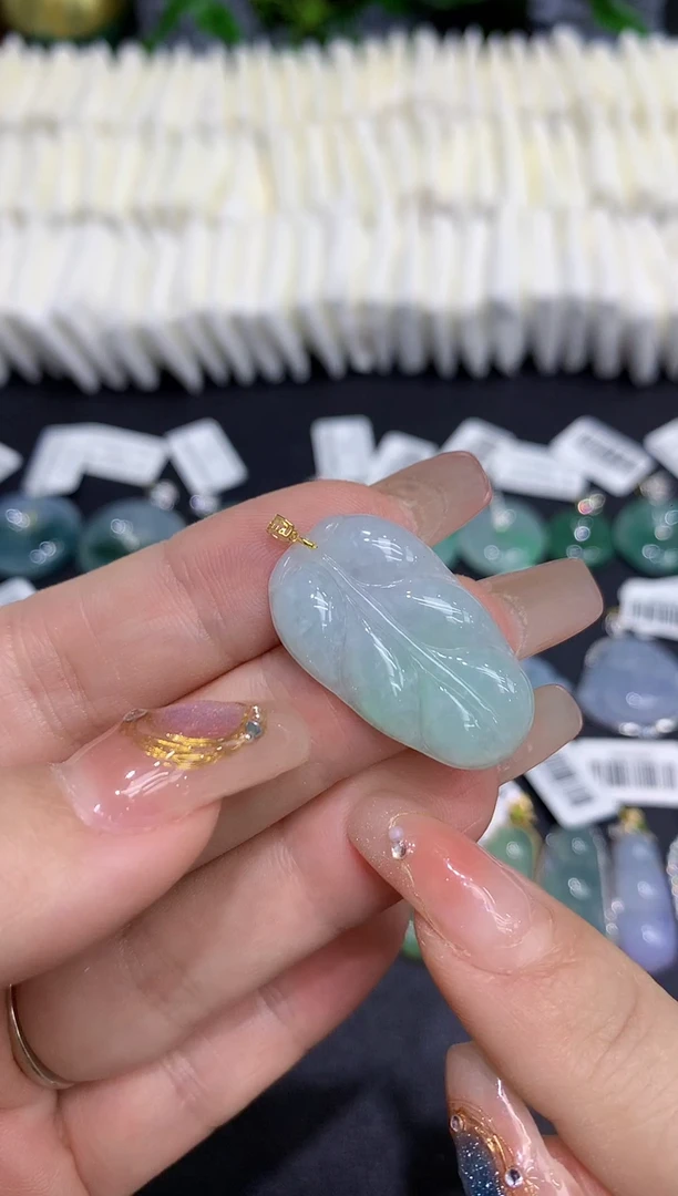 翡翠18K金镶嵌吊坠(不含链)111111