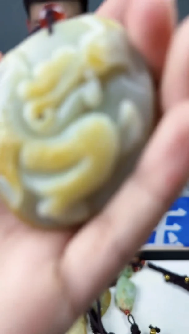 和田玉未镶嵌颈饰1