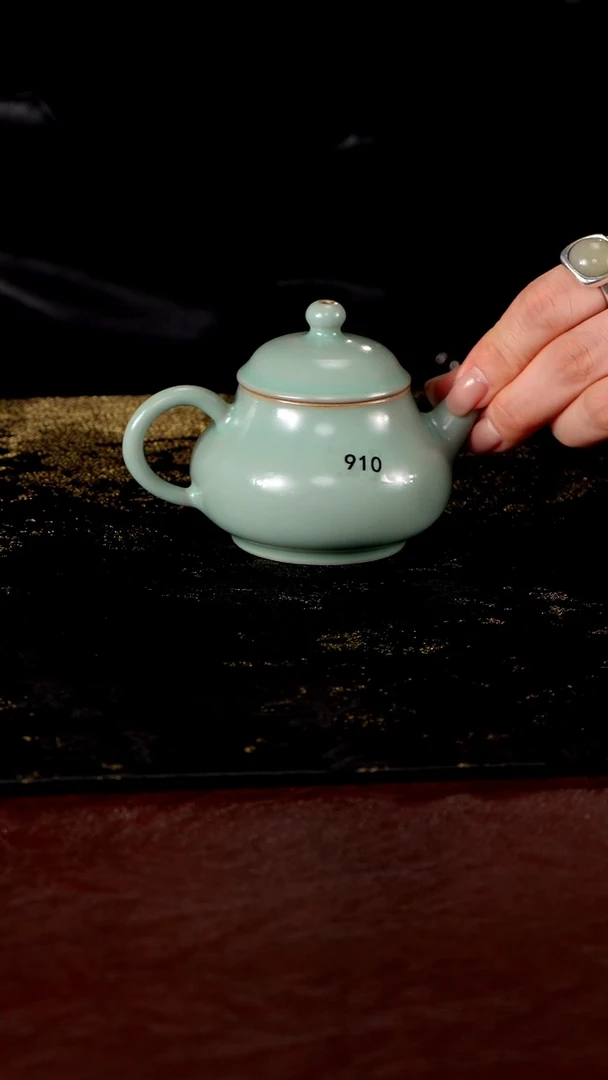杯910 小潘壶110cc 匠工款君绿釉