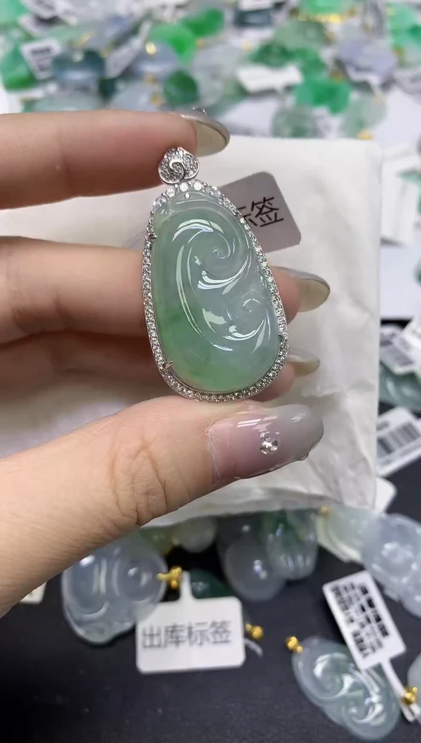 颈饰未镶嵌翡翠天然缅甸翡翠A货百元以上9元证书费自理