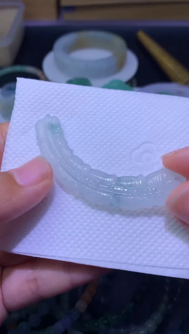 未镶嵌定制翡翠毛货