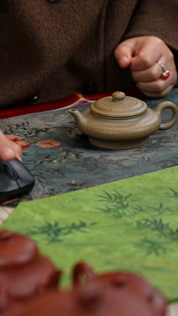 茶壶紫砂16 目 降坡绿泥 虚扁