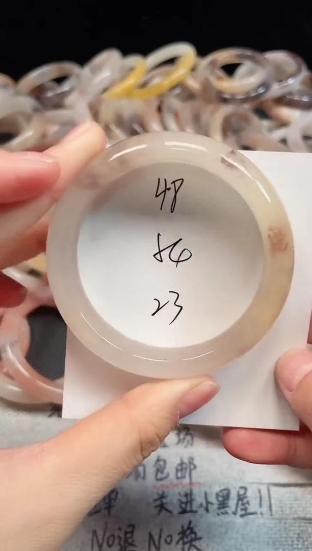 未镶嵌手镯石英质玉48