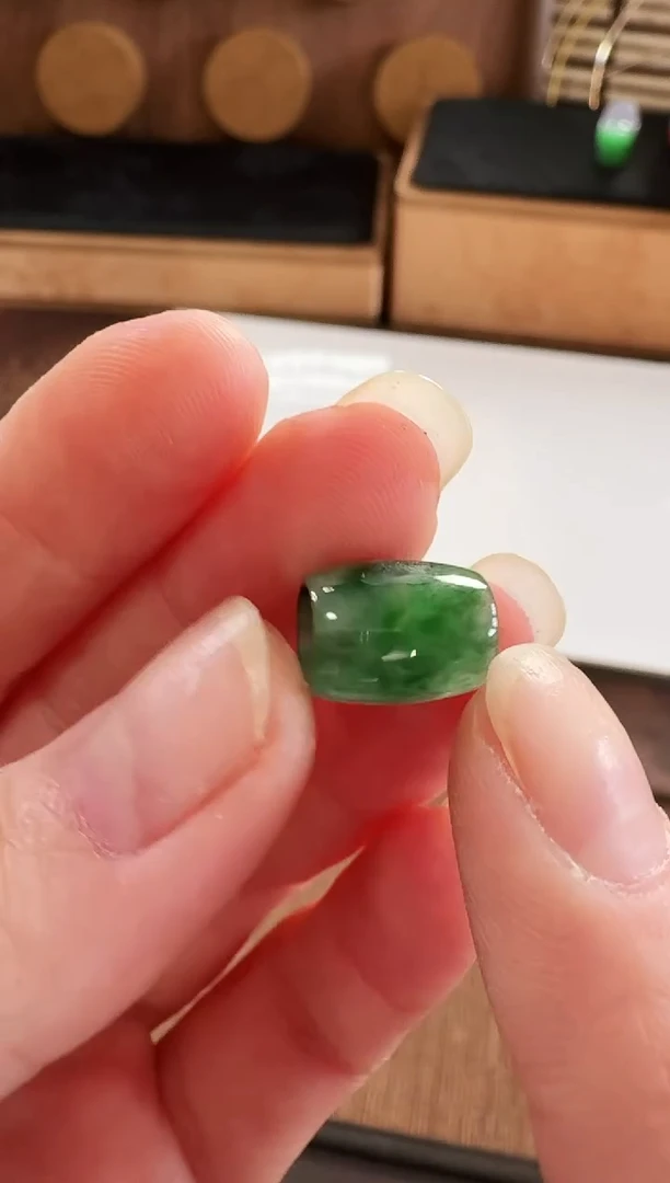 颈饰未镶嵌翡翠吊坠18