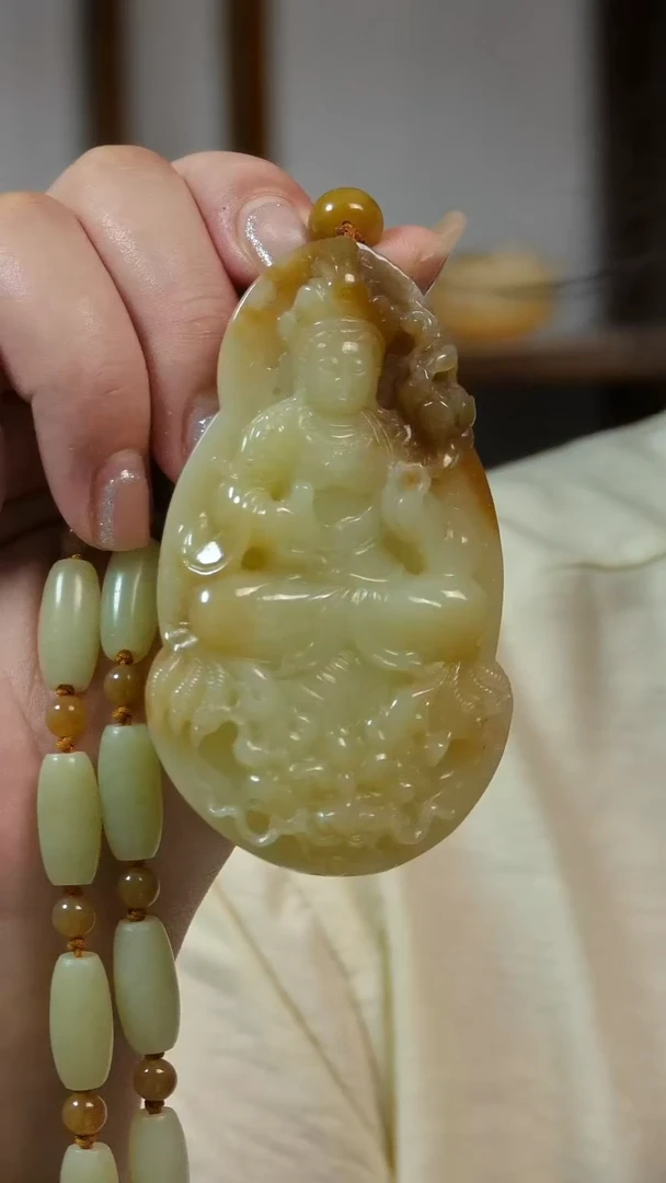 和田玉未镶嵌颈饰大势至菩萨