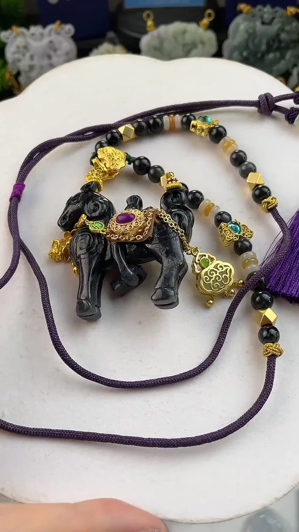 翡翠未镶嵌颈饰定制翡翠386