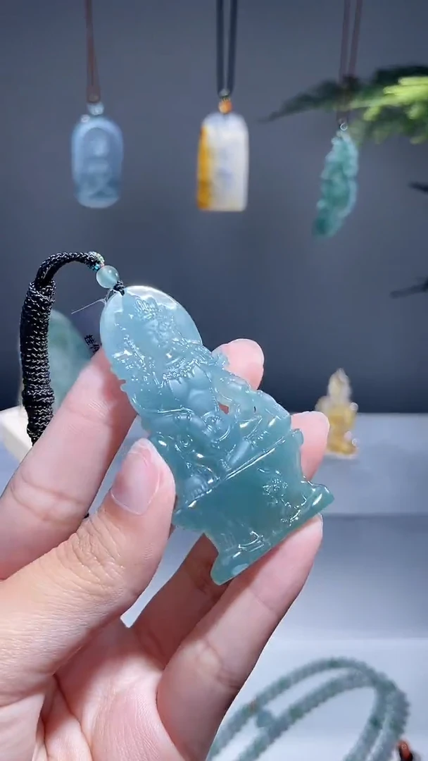 颈饰未镶嵌翡翠观音