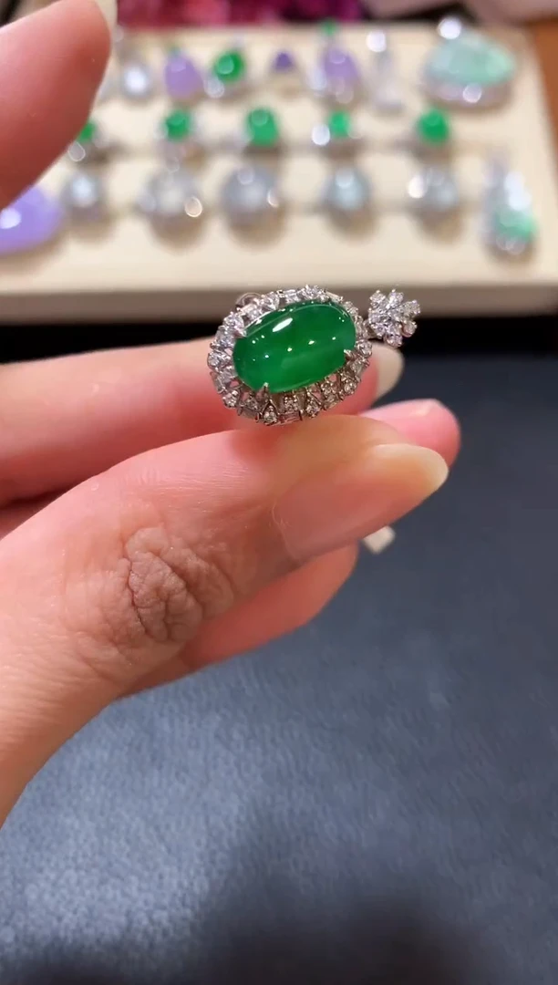 18K金镶嵌戒指翡翠z76