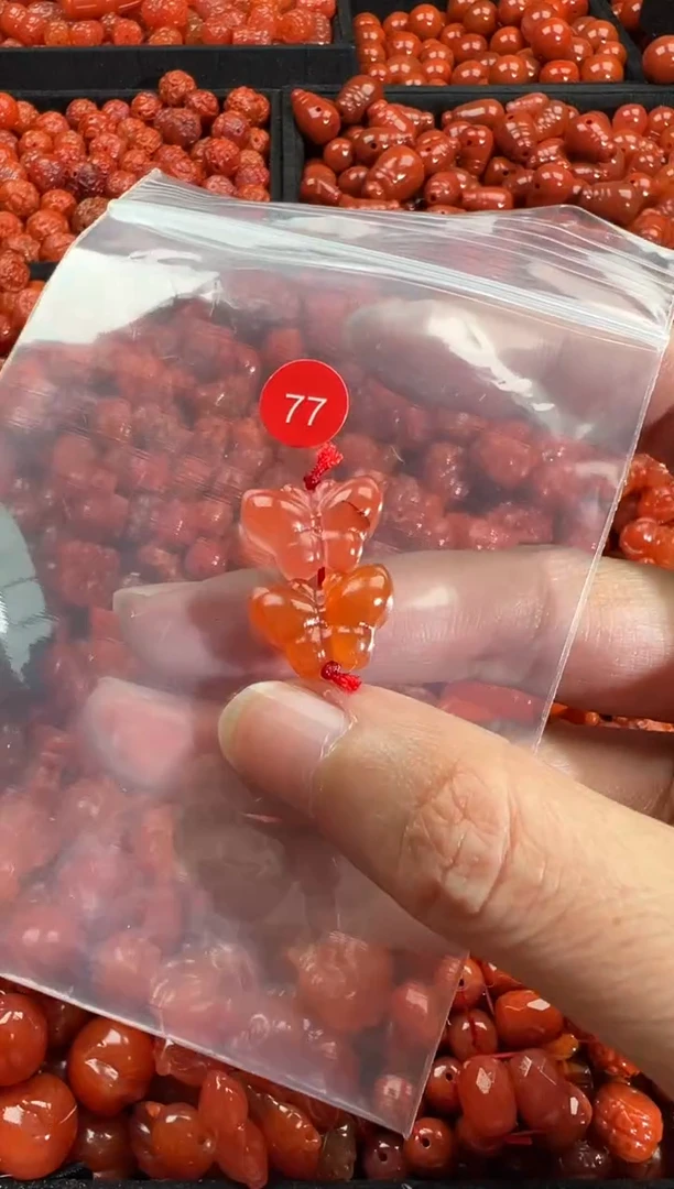 颈饰未镶嵌南红玛瑙1