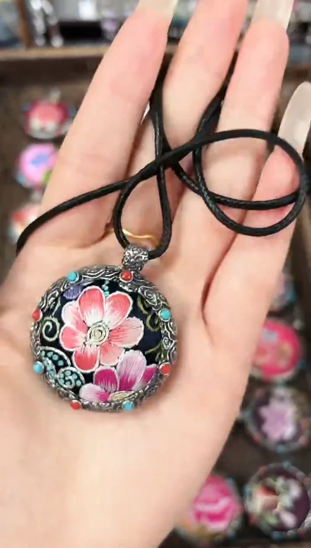 织绣?***?民族风非遗老绣苗银饰品596