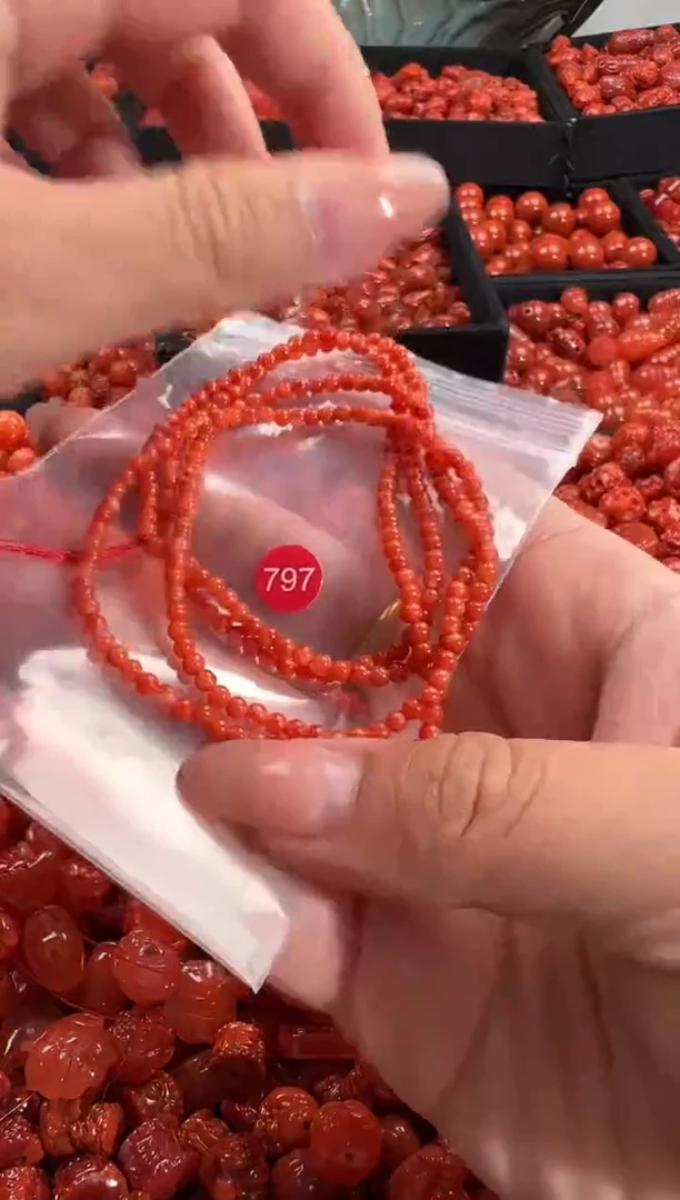 颈饰未镶嵌南红玛瑙1