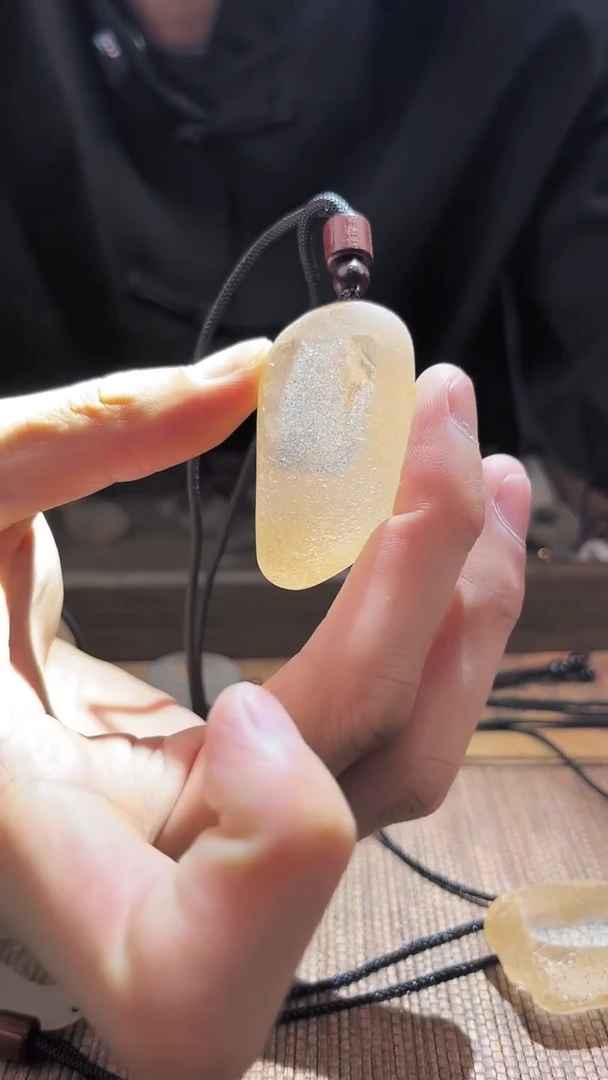 未镶嵌吊坠(赠链)水晶水晶