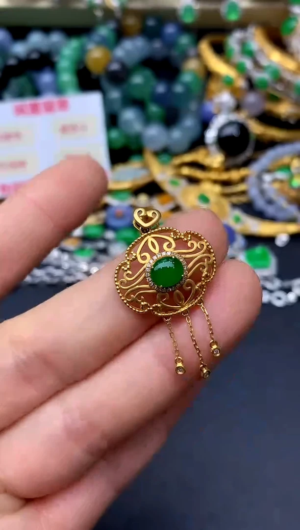 颈饰18K金镶嵌翡翠372-中国好珍宝