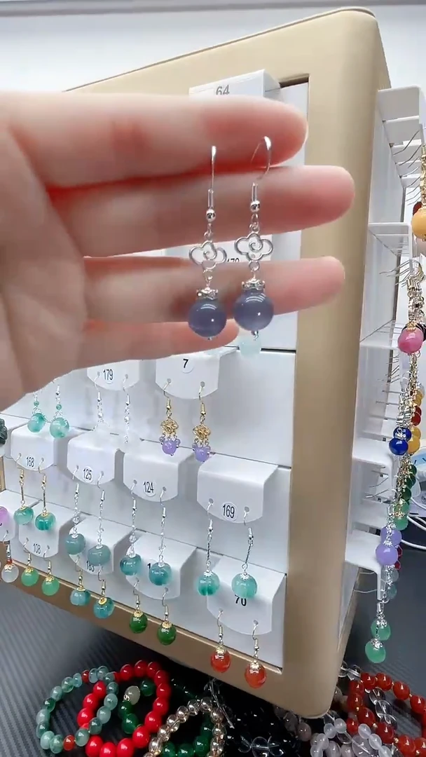 未镶嵌石英质玉（非洲翠）耳坠紫色猫眼