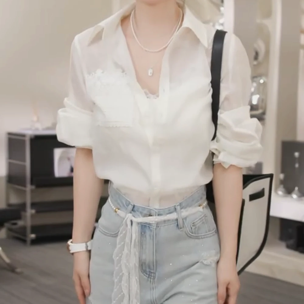设计感蕾丝拼接镂空衬衫女2025春季新款小众宽松显瘦百搭气质上衣