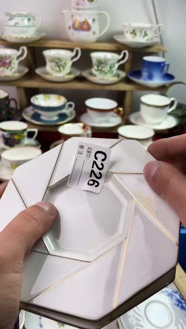 瓷片?**?77777777777 C226