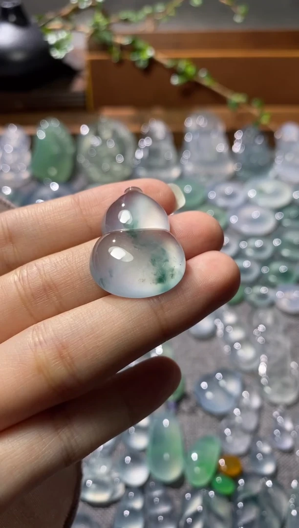 吊坠(不含链)未镶嵌翡翠葫芦