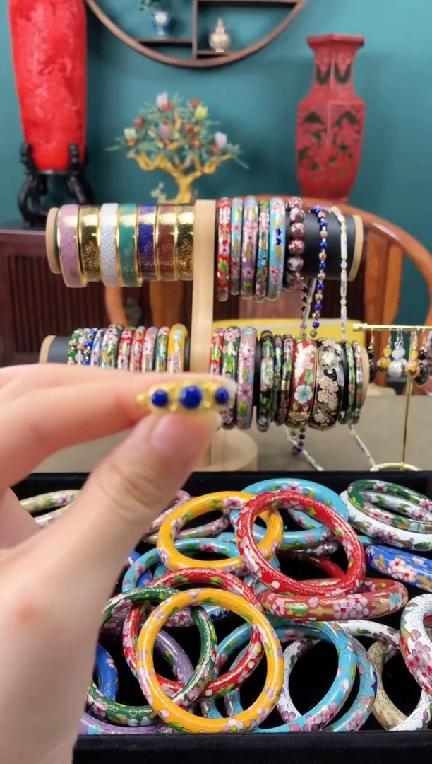 开口款戒指一个青青