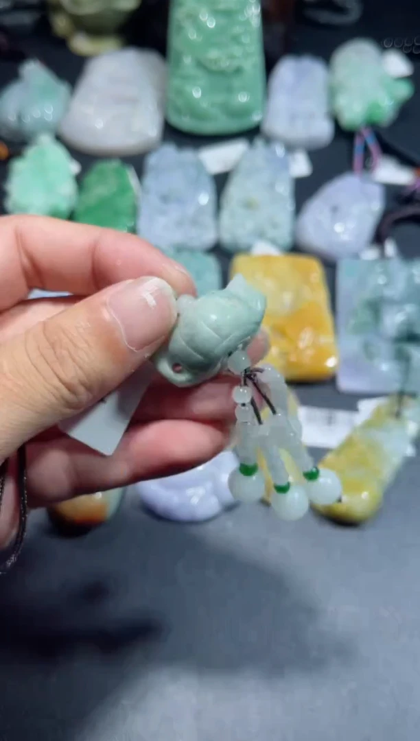 【闪购商品】翡翠颈饰未镶嵌00000258