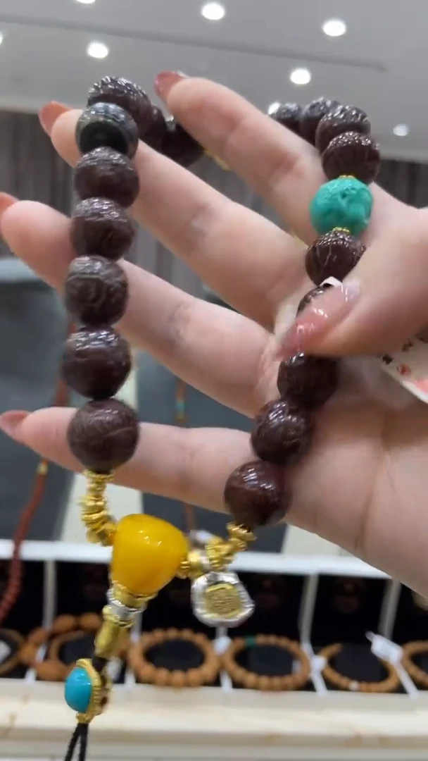 手串猴头核桃尼泊尔玉化凤眼手持A663