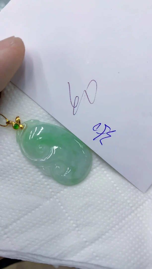 翡翠未镶嵌颈饰11111111111