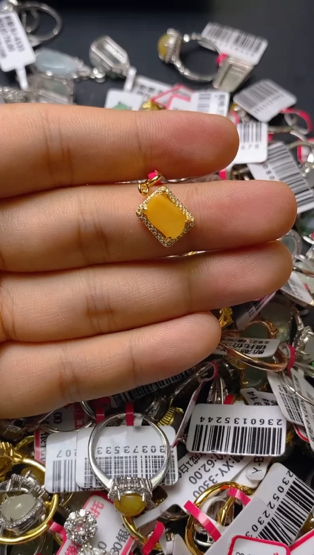 银S925镶嵌戒指翡翠百内无证书