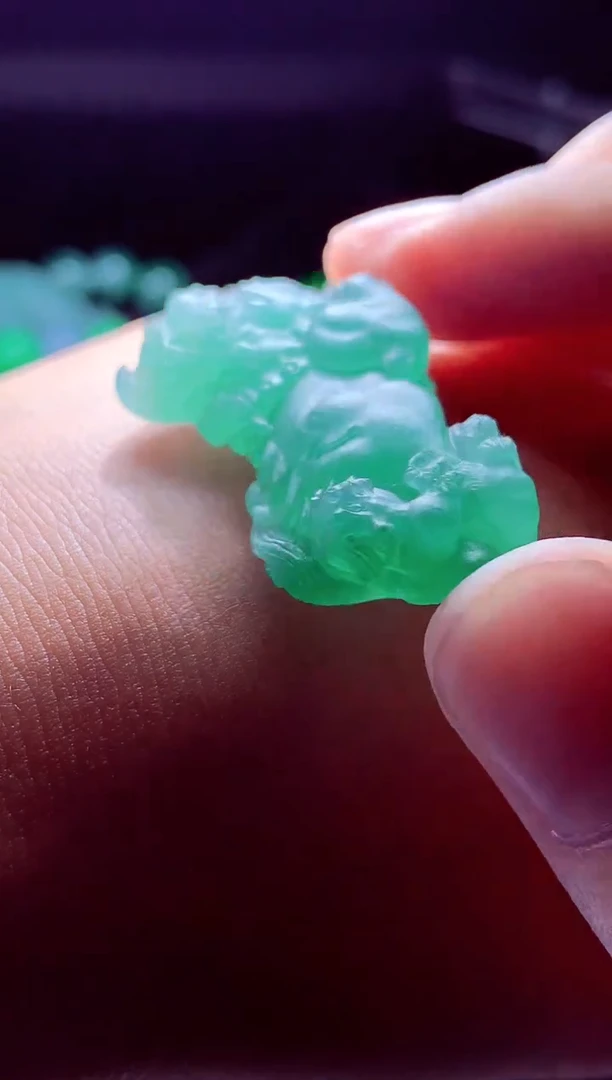 未镶嵌定制翡翠薛*#翡翠毛货定制
