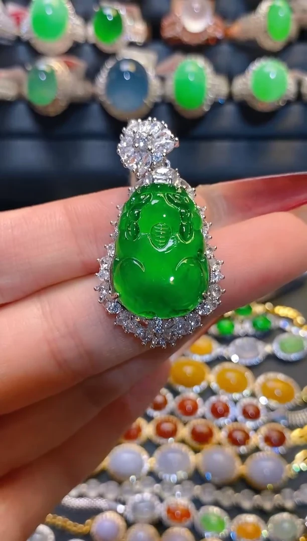 翡翠银S925镶嵌耳饰天然