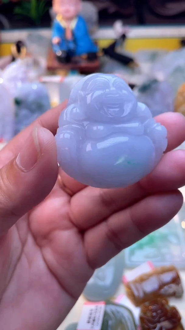 翡翠未镶嵌颈饰佛公