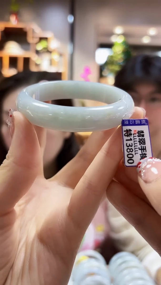 【闪购商品】翡翠颈饰未镶嵌55.3手镯