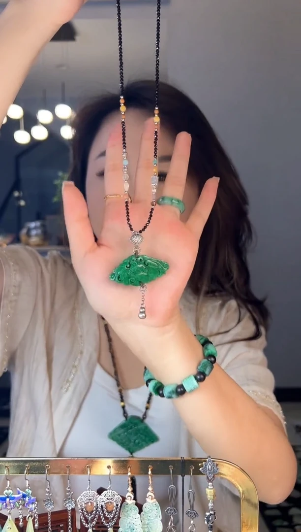 定制翡翠未镶嵌翡翠