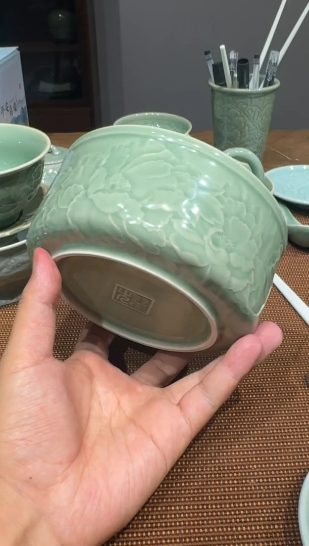 微瑕大号保鲜盒一只