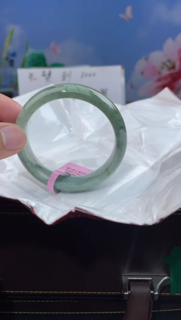翡翠手镯未镶嵌11