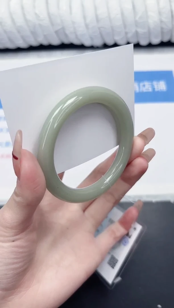 未镶嵌手镯石英质玉107-56.5DY