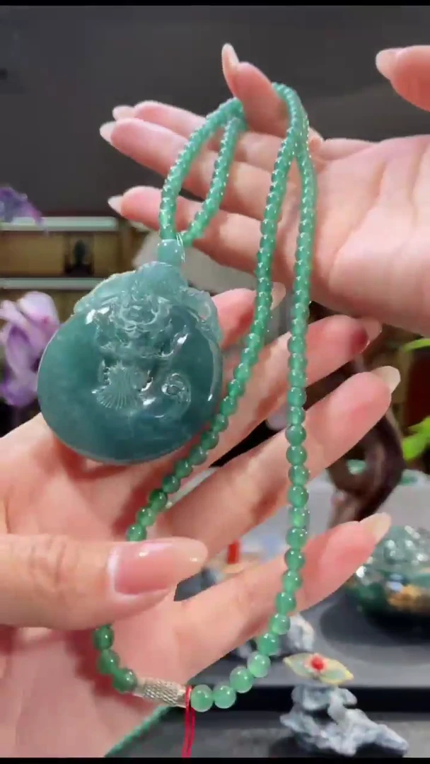吊坠(赠链)未镶嵌翡翠龙牌（多样性发其一）