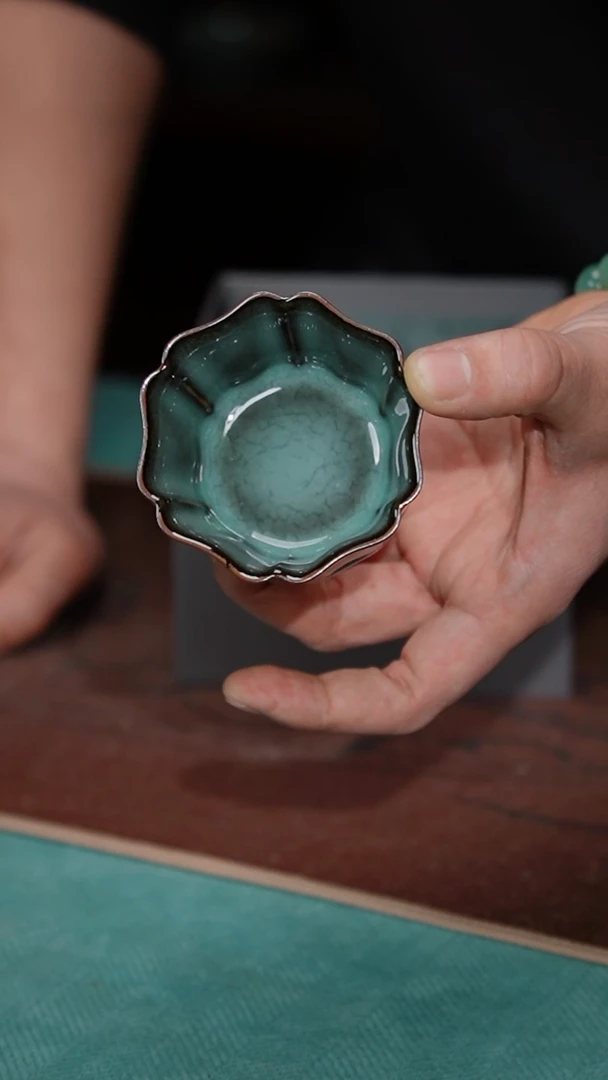 【闪购商品】瓷片85-10簪花杯问鼎（铁胎哥窑