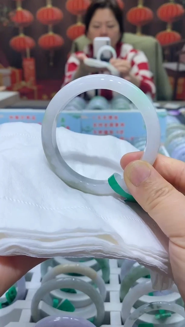 【闪购商品】翡翠手镯未镶嵌00009104