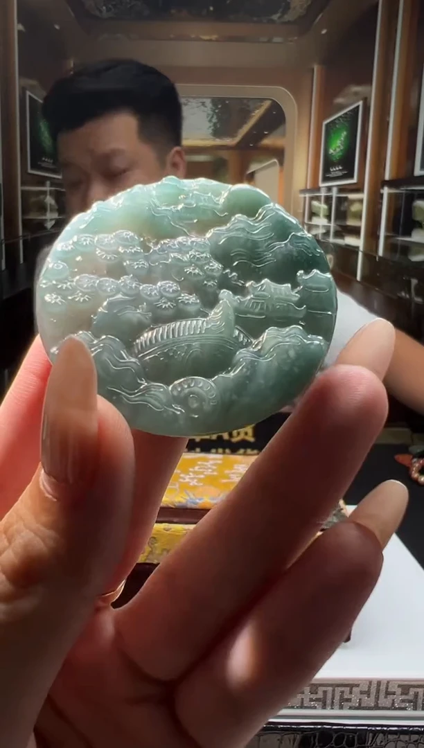 翡翠未镶嵌颈饰0465847298