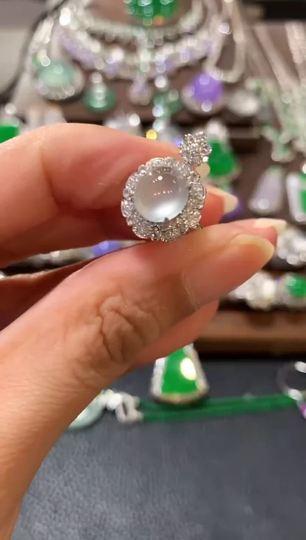 18K金镶嵌戒指翡翠m186多样性一件发货