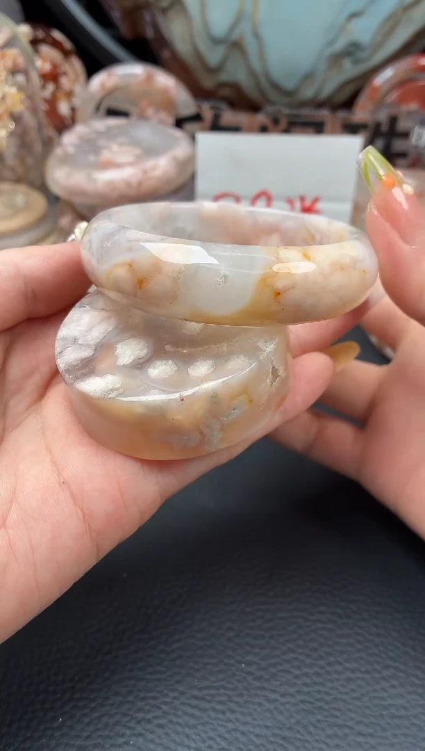 手镯（圆镯）玛瑙/玉髓未镶嵌56