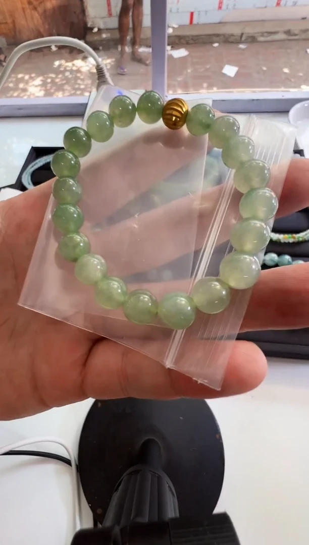 定制翡翠未镶嵌缅甸天然翡翠A货