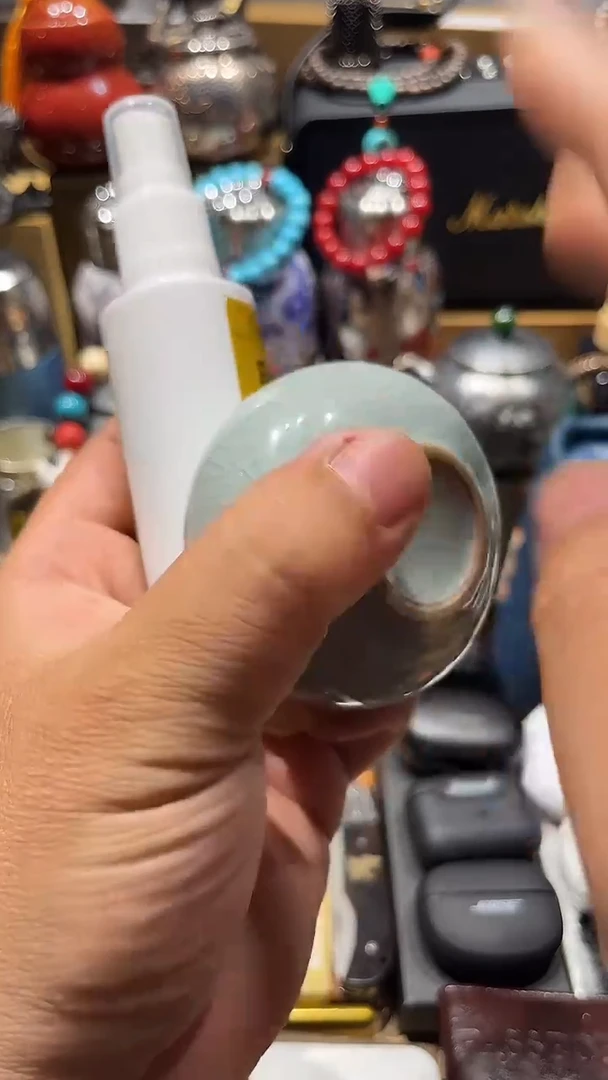 瓷片闪购商品 如图所示