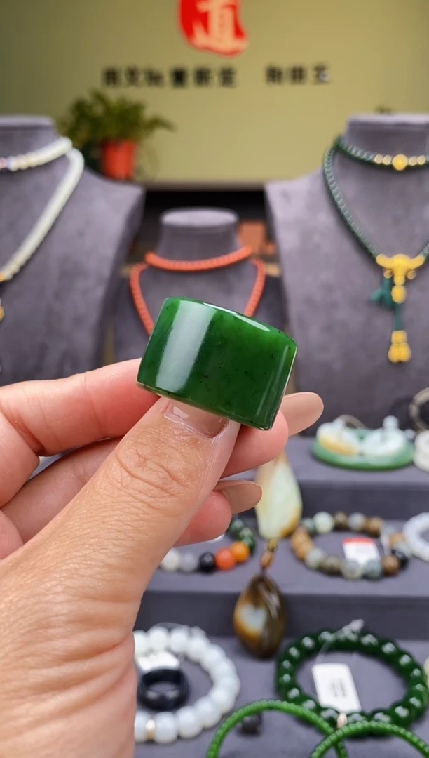 和田玉未镶嵌挂件碧玉扳指21mm、