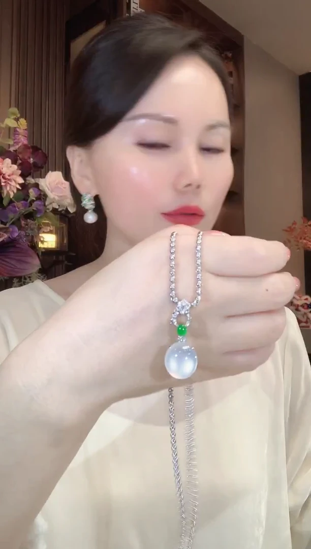 吊坠(不含链)18K金镶嵌翡翠C93