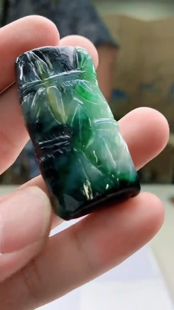 【闪购商品】定制翡翠未镶嵌4688bb-毛货挂件49