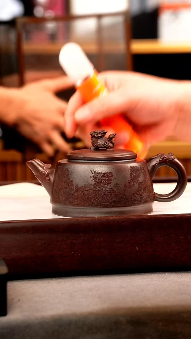 茶壶紫砂古乌泥 龙龟 刻绘