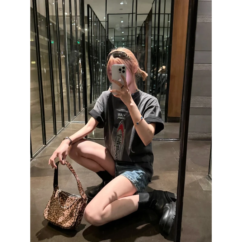 电池水钻字母水洗做旧磨破短袖T恤男女同款宽松舒适