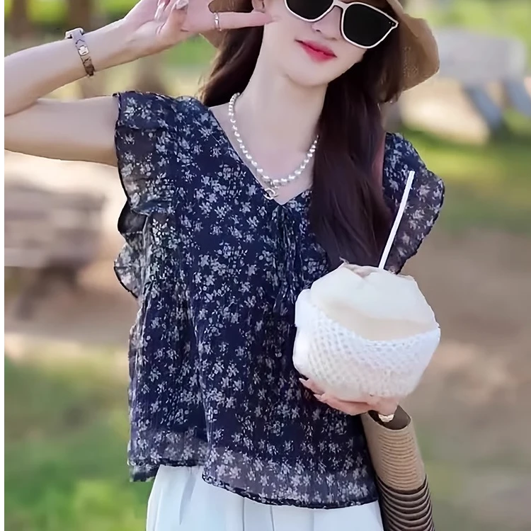 碎花衬衫女2025新款爆款夏季独特漂亮小衫无袖轻奢高级感雪纺上衣